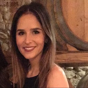 Meet your Posher, Lauren
